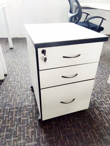 天津二手办公展柜 大中小型样式多样，质量有保障